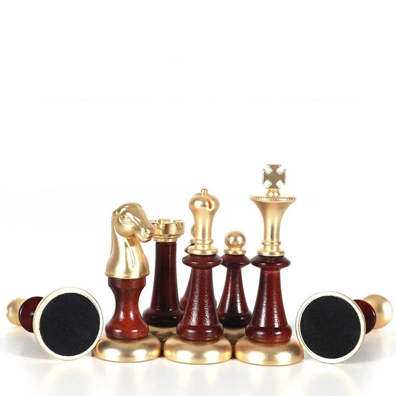 High-grade Solid Beechwood Wood Chessboard International Chess Set 34 Pieces Metal Chess Pieces